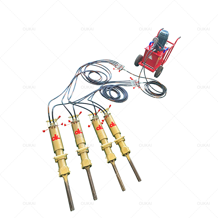 The power pack with four splitters